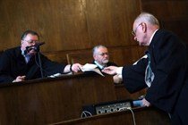 Miért várnak még?