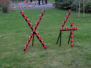 Október 4. Kolontári emlékpark