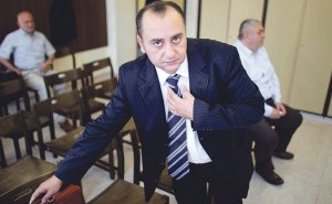 Kulcsát Attila az álbróker