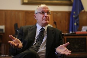 Baka Andrást kirúgták