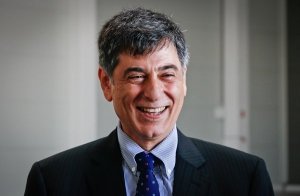 Andre Goodfriend röhög rajtunk