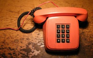 Nyomógombos telefon kölcsönbe?